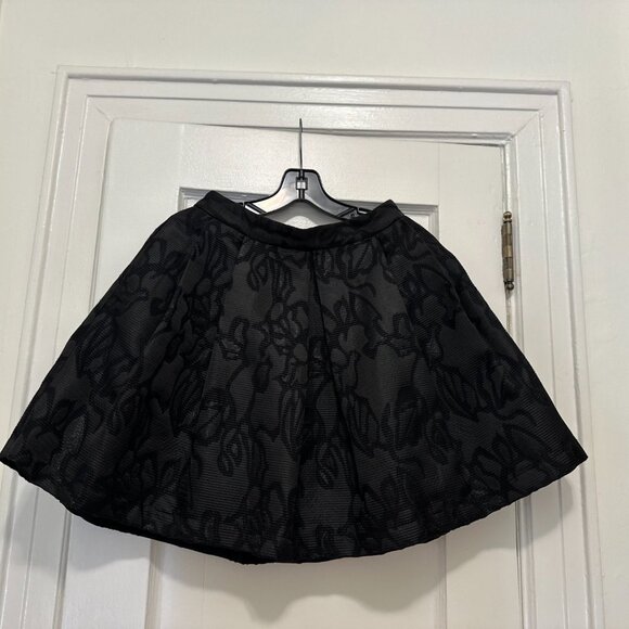 Banana Republic Black Party Skirt – Size 2P - Picture 6 of 8